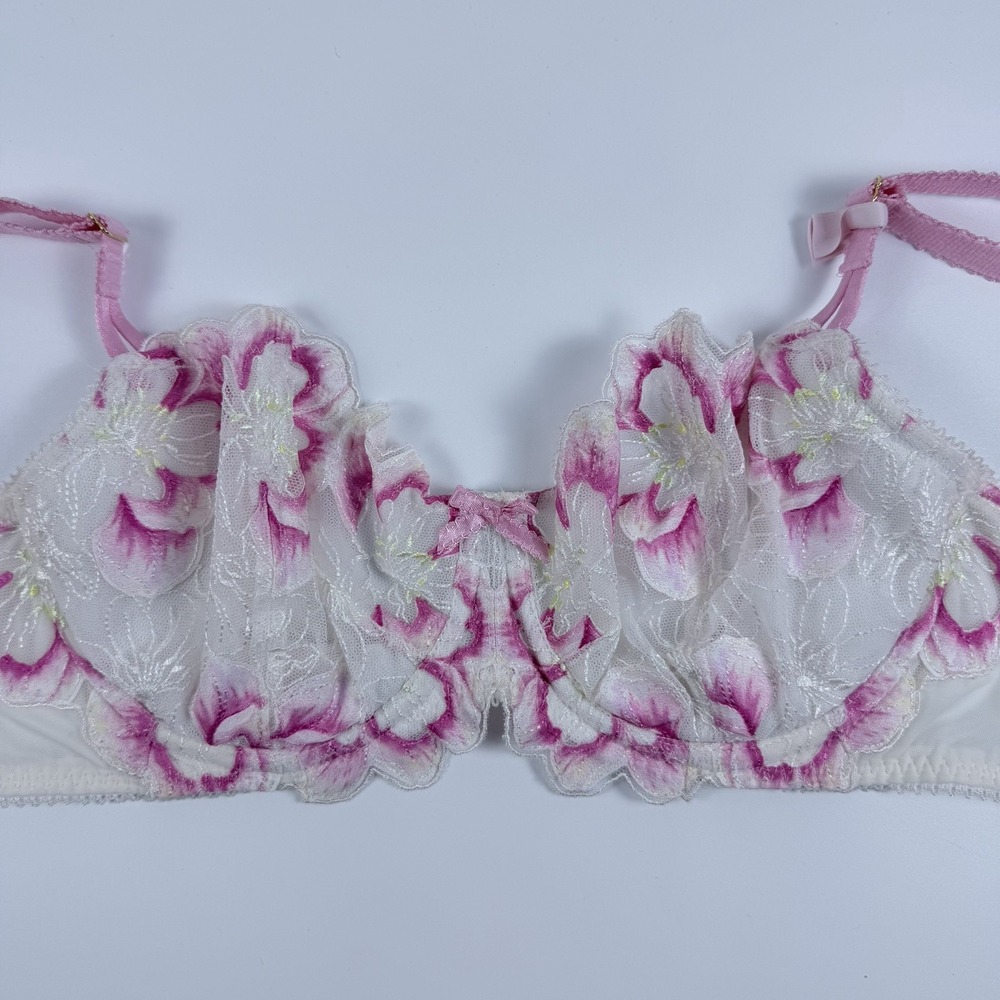 Victoria's Secret Dream Angels Floral Embroidery Lace Demi Bra White Pink 32DD